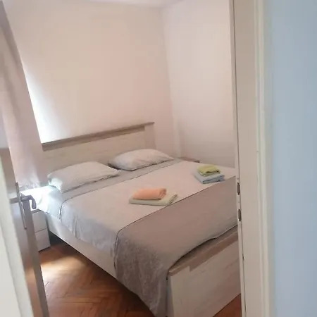 Modern Lumbarda