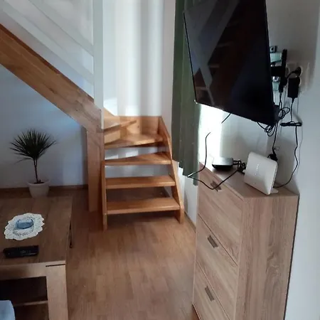 Modern * Lumbarda